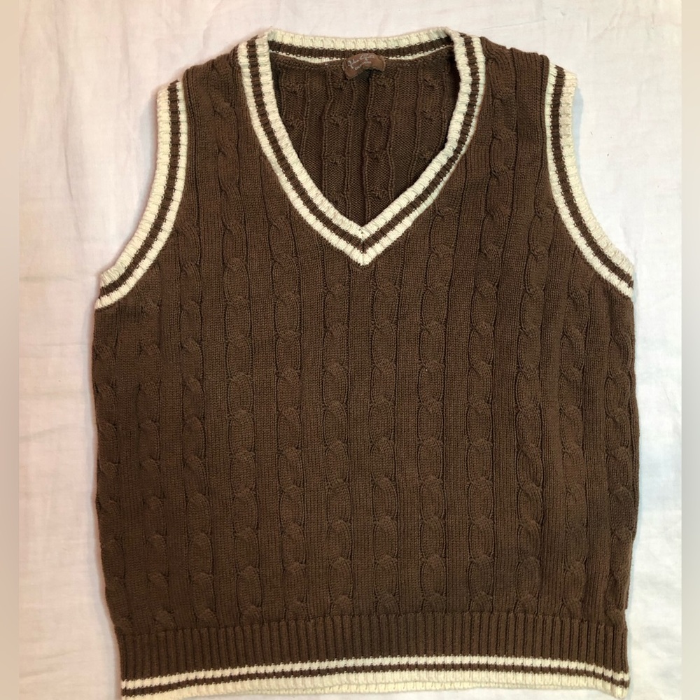 brandy melville sweater material tank perfect over a long sleeve